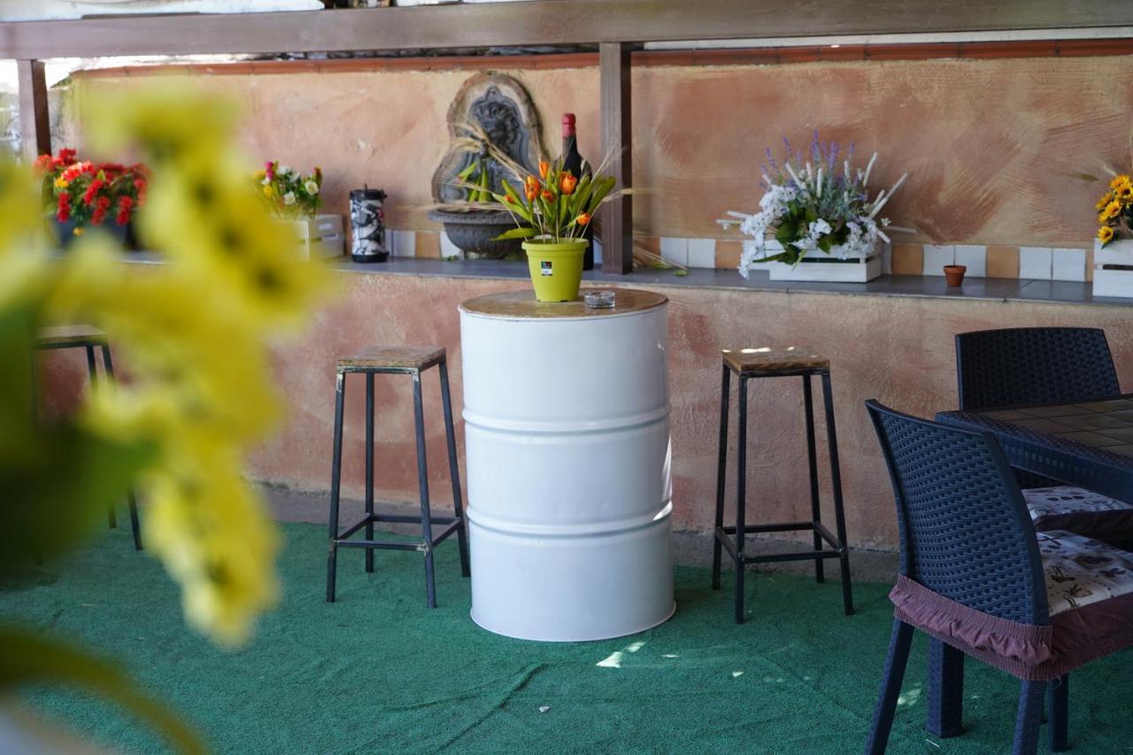B&B Ciro Pompei Bagian luar foto